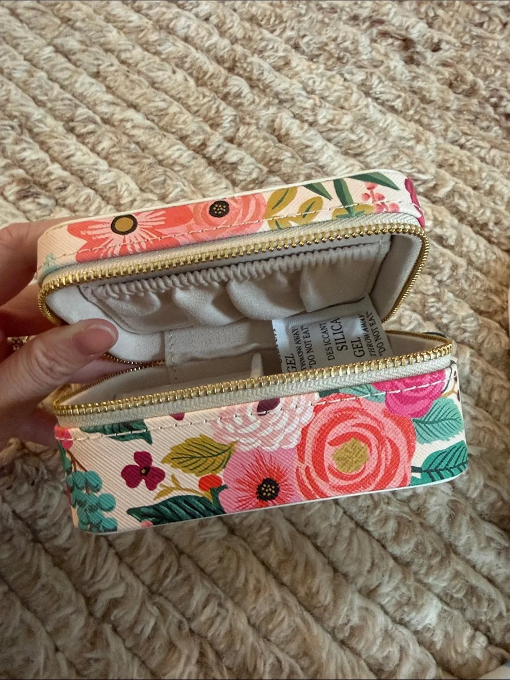 Rifle Paper Co. Floral Card travel jewelry case - Pink, Green, Teal - Picture 4 of 4